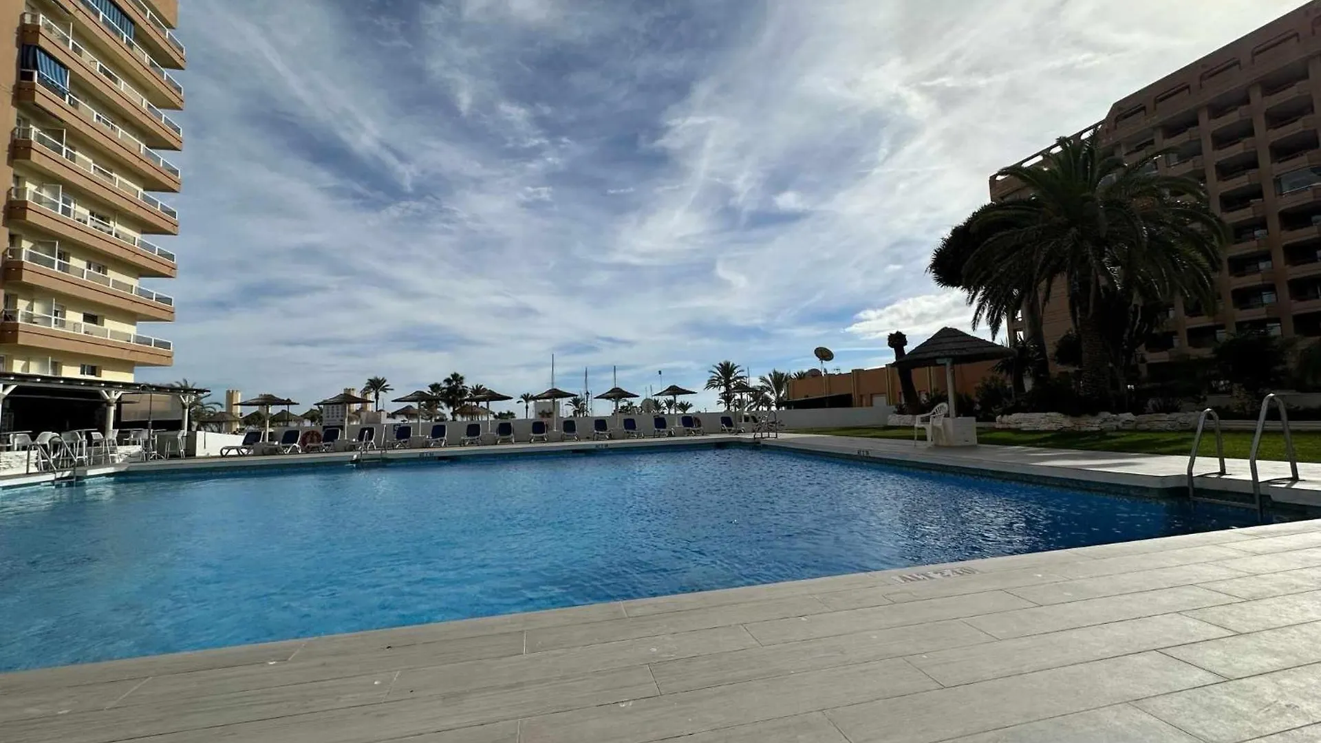 Apartamento Estudio Pyr Privado Con Vistas Al Mar Fuengirola